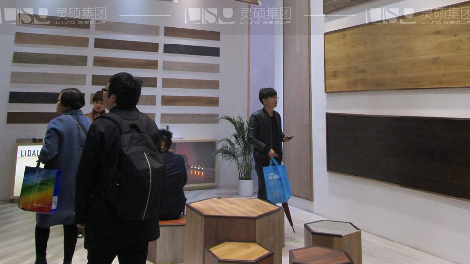 宜人-地面材料展臺設(shè)計案例