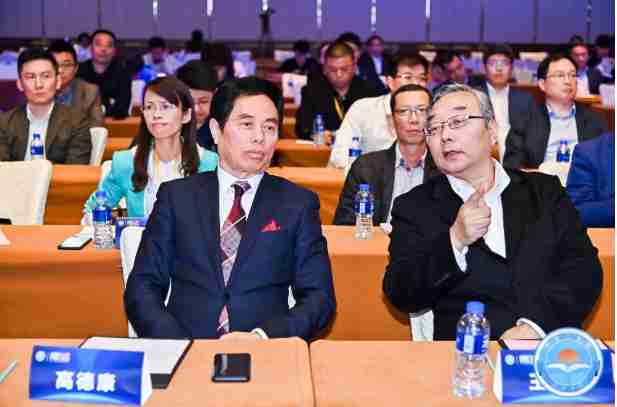 靈碩集團主辦2018ISUE上海國際校服園服展覽會、CITC中國服裝定制展、第六屆上海國際職業(yè)裝博覽