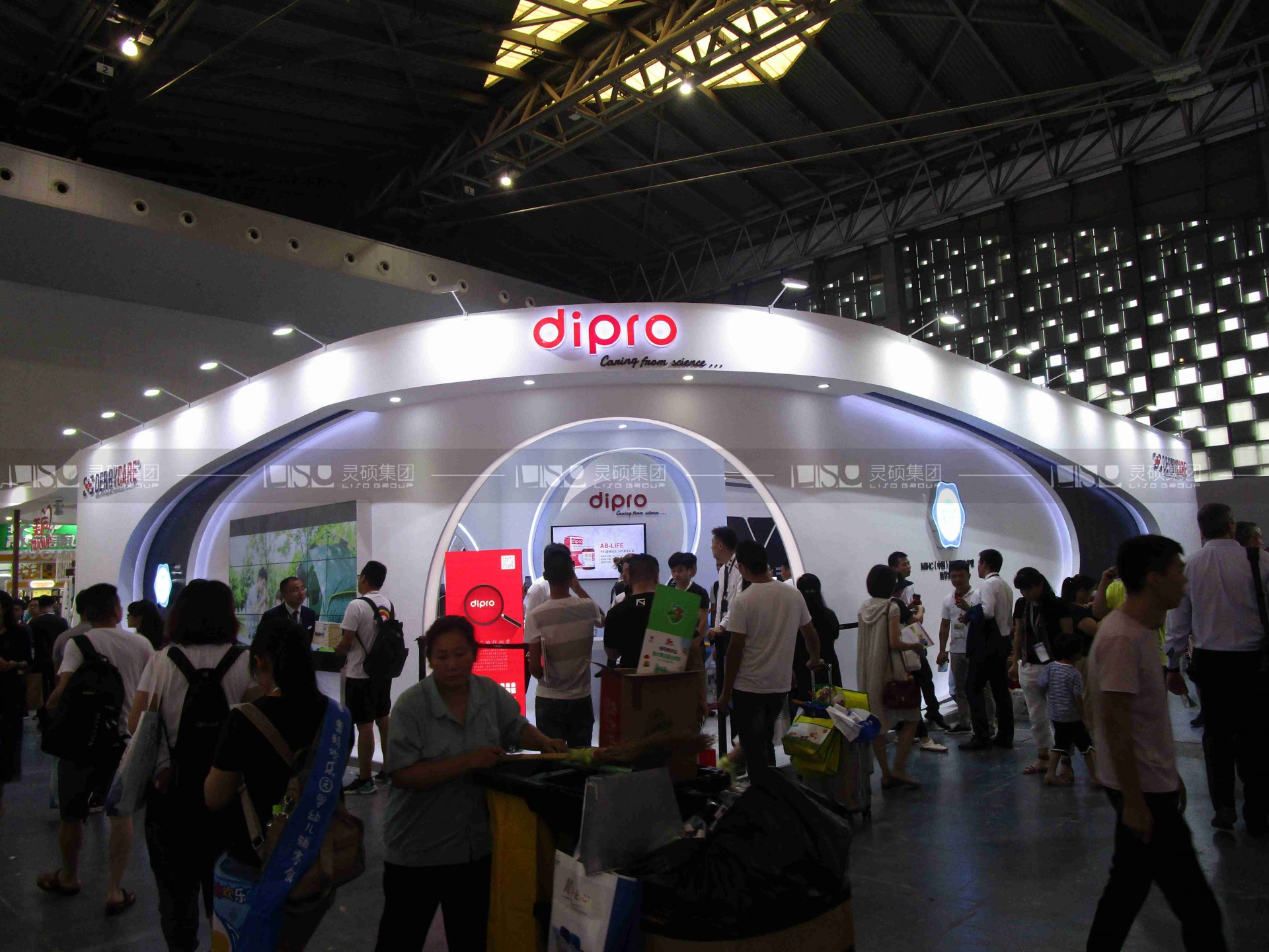 德貝康愛- CBME孕嬰童展展臺設計案例