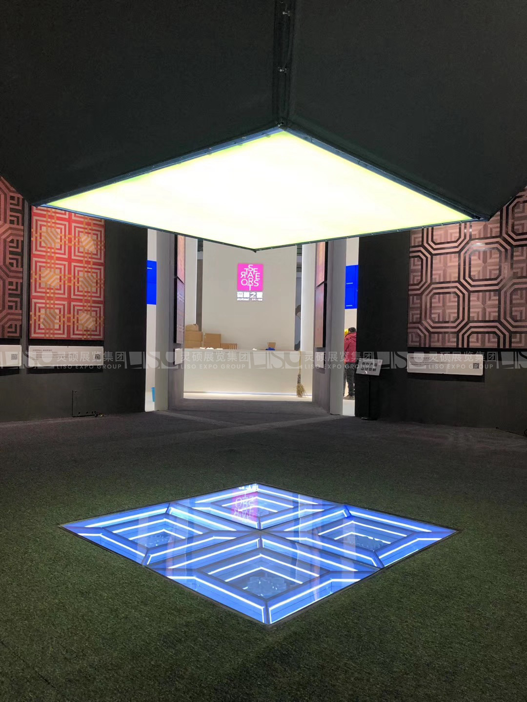 地面材料展展臺(tái)設(shè)計(jì)搭建案例-森林之星