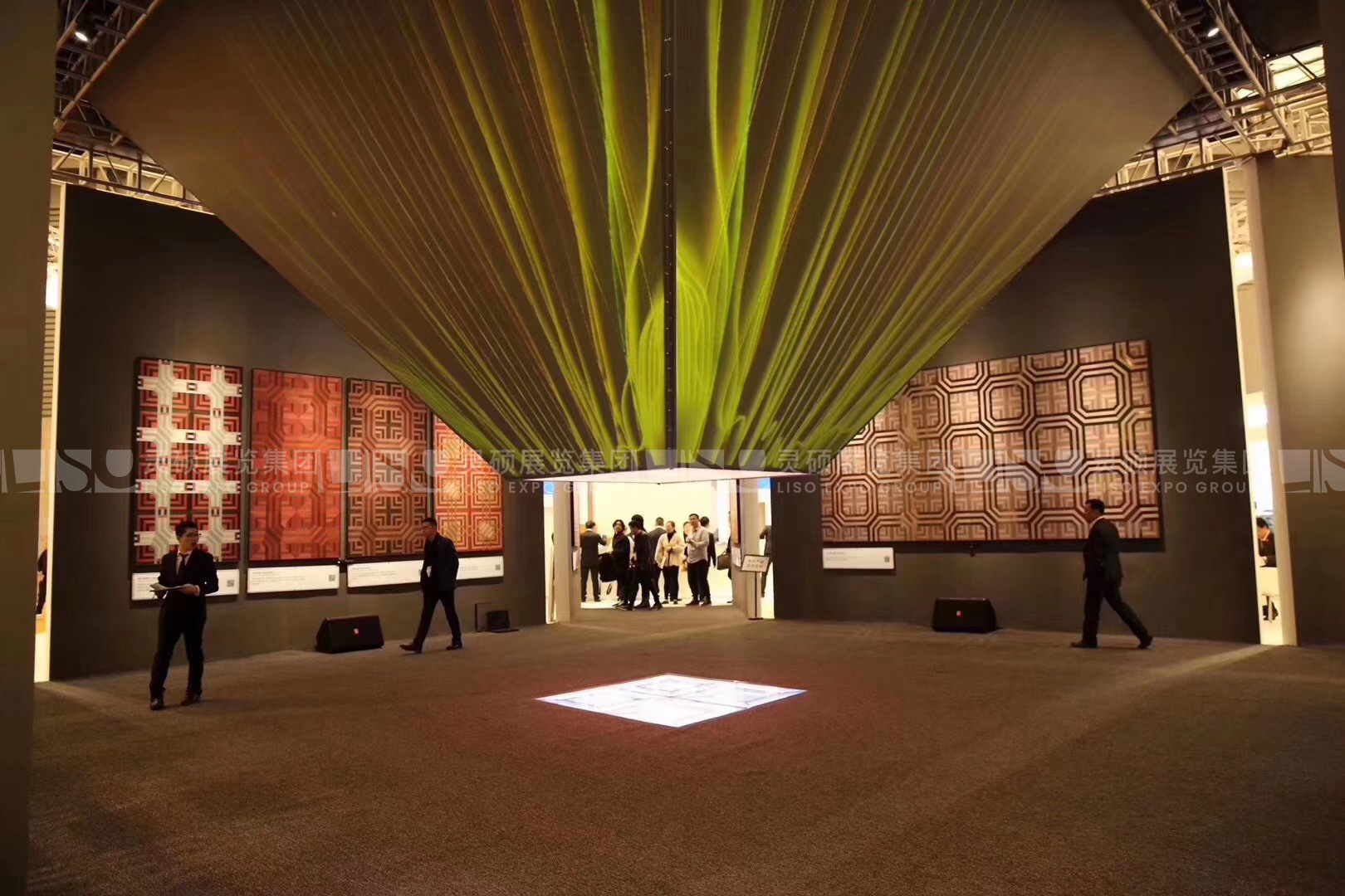 地面材料展展臺(tái)設(shè)計(jì)搭建案例-森林之星