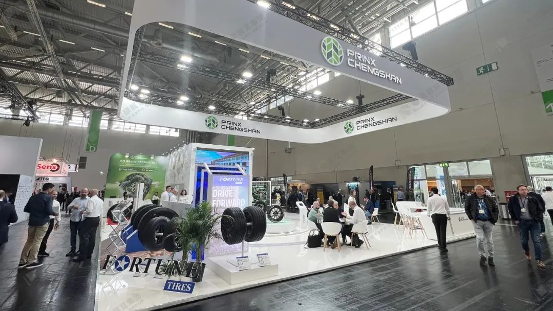 展臺(tái)設(shè)計(jì).jpg 展臺(tái)設(shè)計(jì).jpg