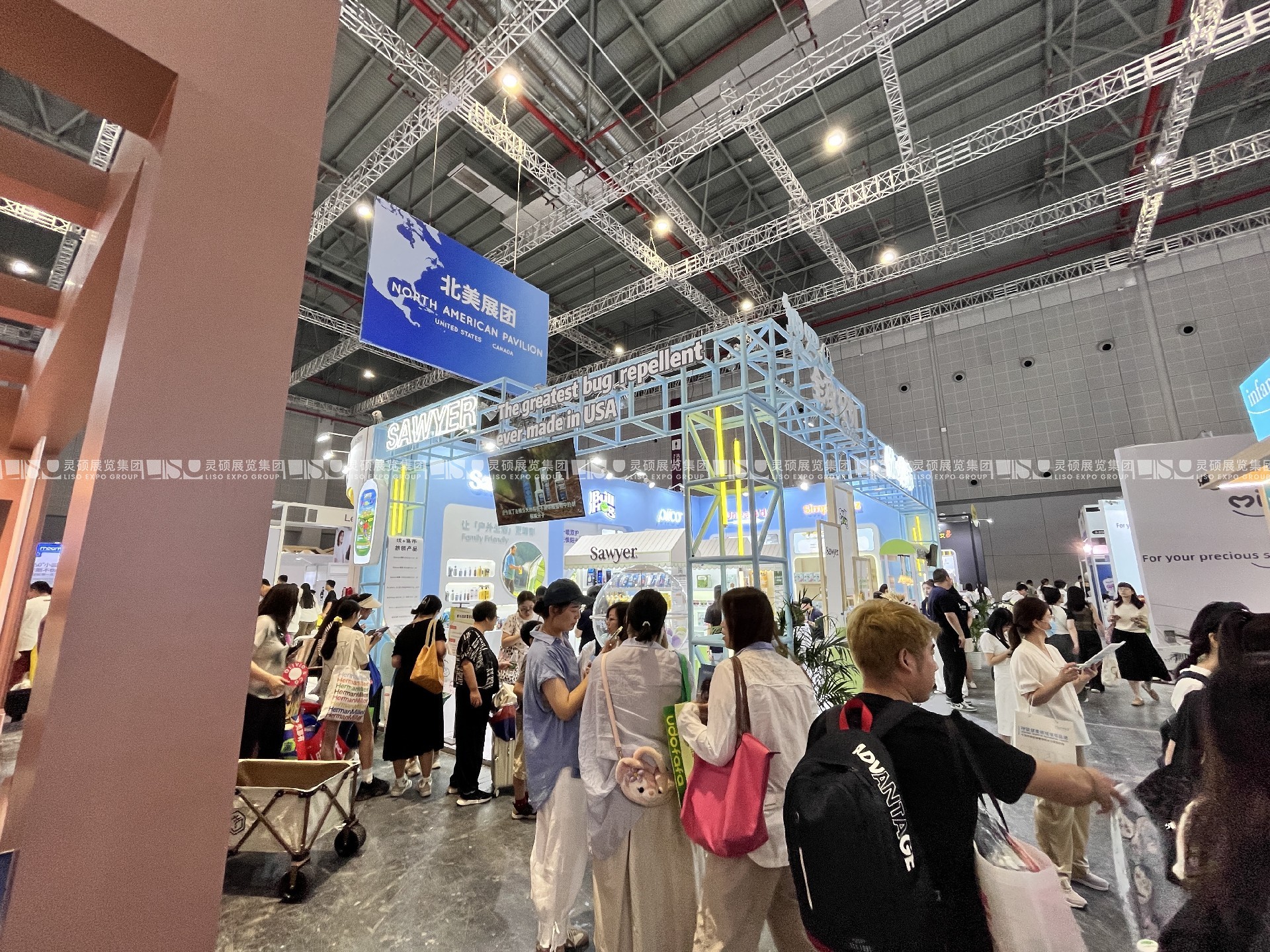 CBME孕嬰童展展臺(tái)搭建案例-優(yōu)艾斯