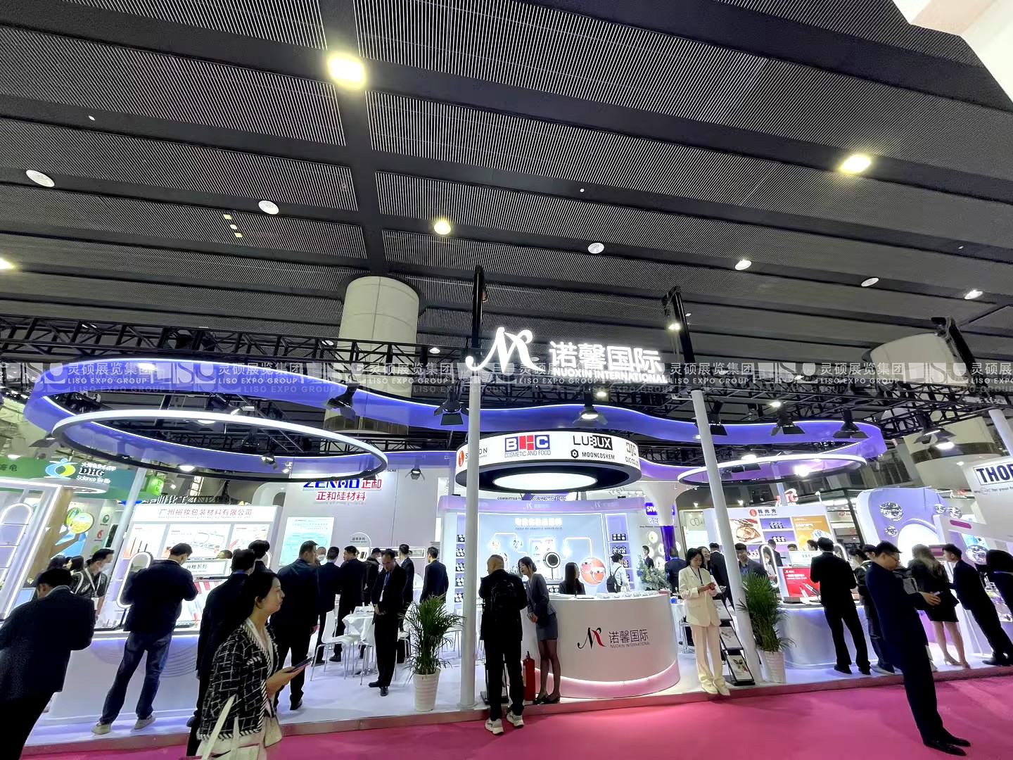 中國國際化妝品、個人和家庭護(hù)理用品原料展覽會展臺搭建 - 諾鑫國際